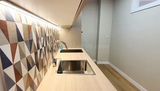 BAJO EXTERIOR COMPLETAMENTE REFORMADO EN TAPIA DE CASARIEGO  - foto 3