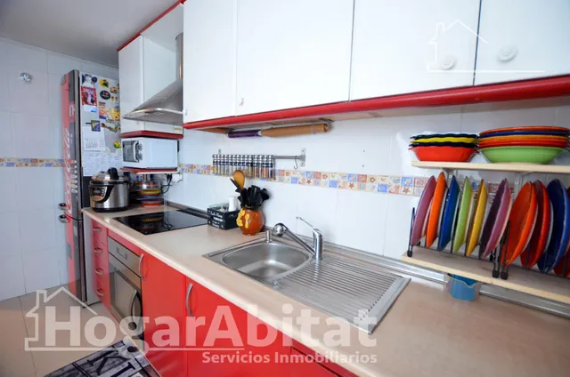 Amplio y exterior con piscina, garaje y trastero — 8