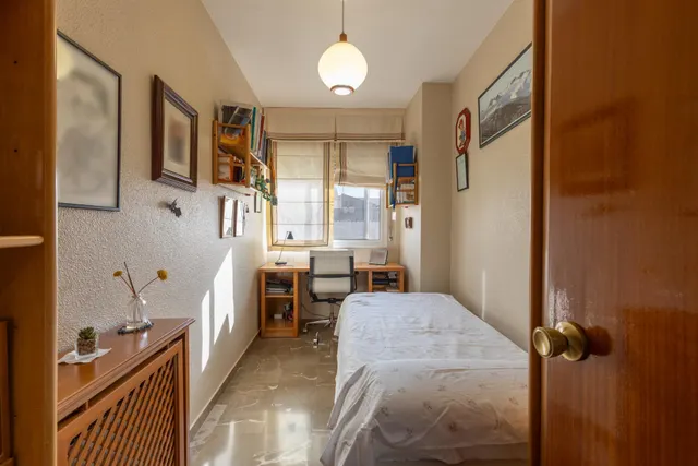 Amplio y luminoso piso de 3 dormitorios listo para entrar a vivir junto al metro de Albolote — 17