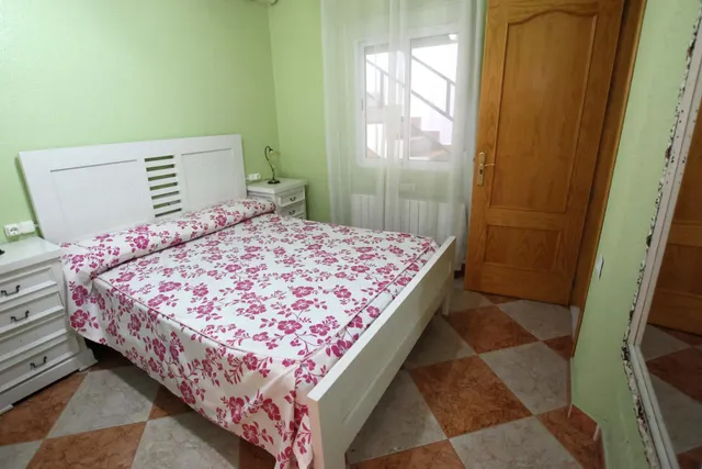 Fantástica casa en Montijo, con amplias estancias, totalmente equipada para entrar a vivir. — 32