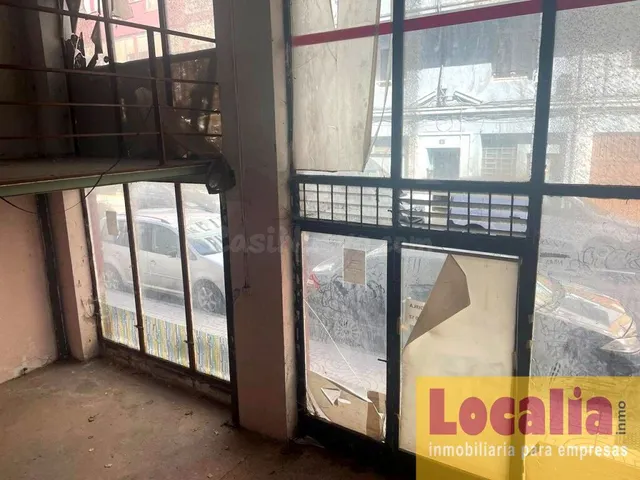 Local comercial en Torrelavega - foto 5