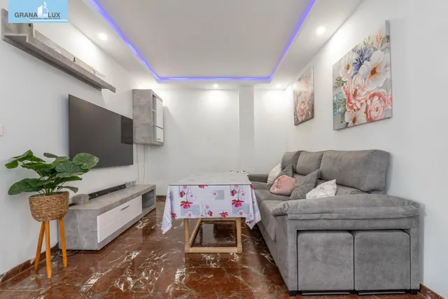 Encantadora Casa Reformada en Ogijares con Vistas y Espacios para Disfrutar — 6