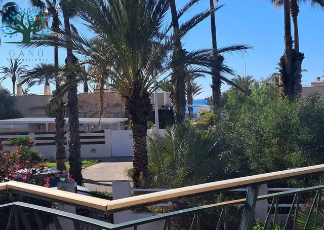 ESPECTACULAR CHALET A UN PASO DE LA PLAYA — 14