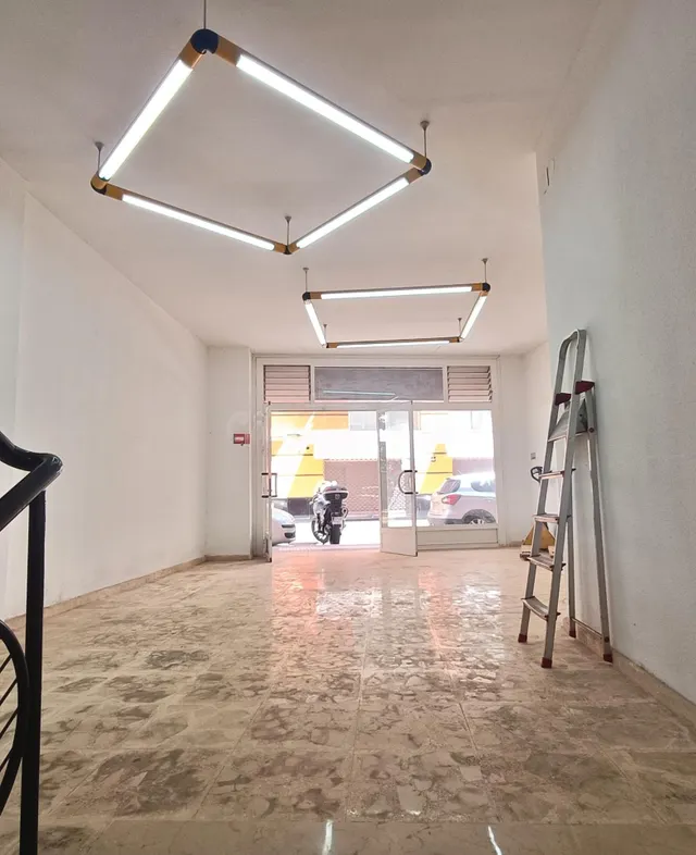 AMPLIO LOCAL COMERCIAL EN LA ZONA CENTRO DE CASTELLÓN - foto 5
