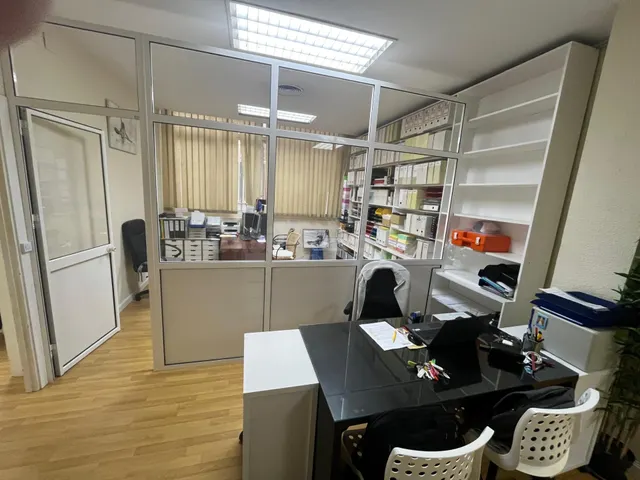 SE VENDE ESTUDIO EN VILLEGAS Y MARMOLEJO - foto 2