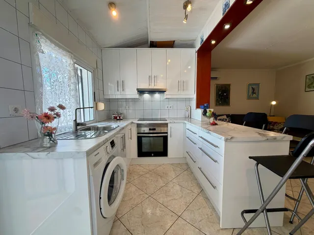 BUNGALOW DE DOS DORMITORIOS CON SOLÁRIUM Y VISTAS A LA LAGUNA… — 7