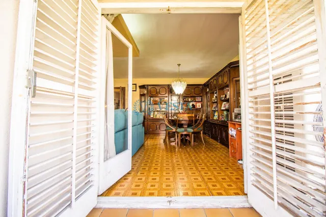 UN PISO CON HISTORIA EN LA RAMBLA NOVA DE TARRAGONA - foto 4