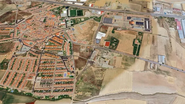 MONCASA VENDE TERRENO URBANIZABLE EN ZARATAN - foto 5