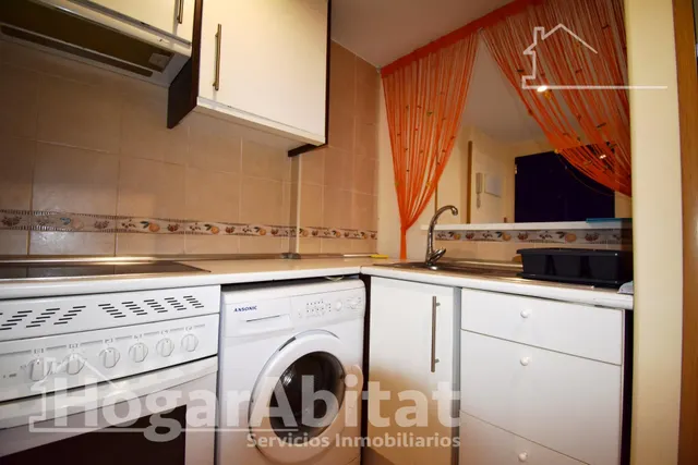 Playa a escasos 100 metros en este luminoso apartamento con terraza y piscina — 11