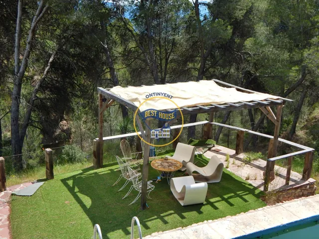 EXCLUSIVA VILLA EN COCENTAINA CON GRAN PARCELA Y BONITA PISCINA. — 16