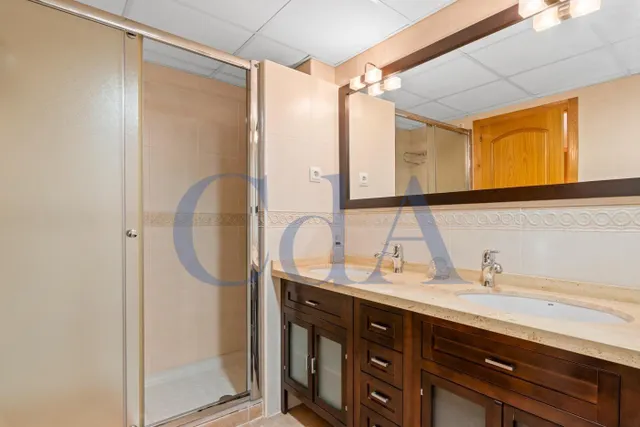 SE VENDE APARTAMENTO / ASCENSOR / TORREVIEJA / ALICANTE — 30