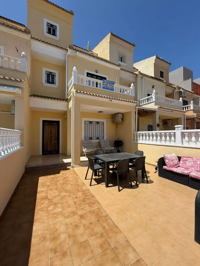 Casa 3 habitaciones 140m² en venta - Lomas de Don Juan — 25
