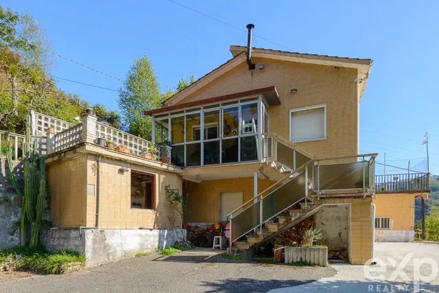 CASA CON FINCA DE 4.749 M2, COCHERA Y GRANERO EN SAN MARTÍN  - foto 4