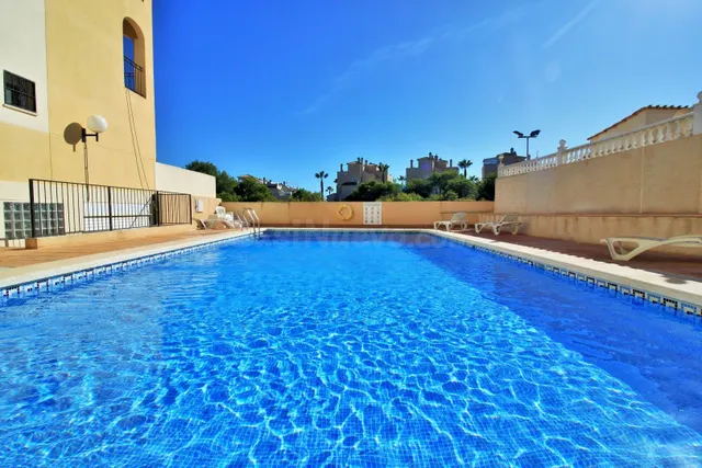 Villa 3 habitaciones 83m² en venta - La Zenia — 2