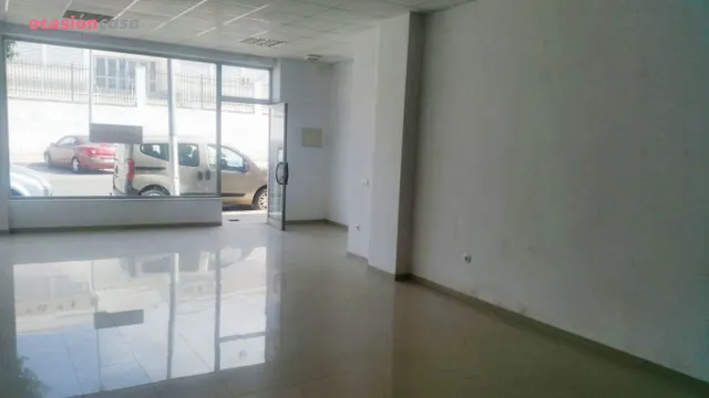 SE  ALQUILA LOCAL COMERCIAL CERCANO A LA PLAZA DE TOROS — 3