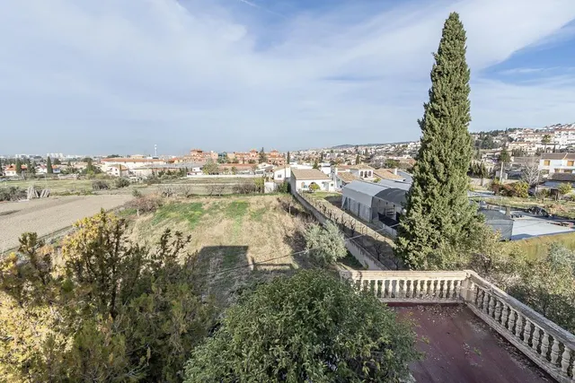 CASA CON MÁS DE 4000 METROS DE PARCELA EN MONACHIL — 43