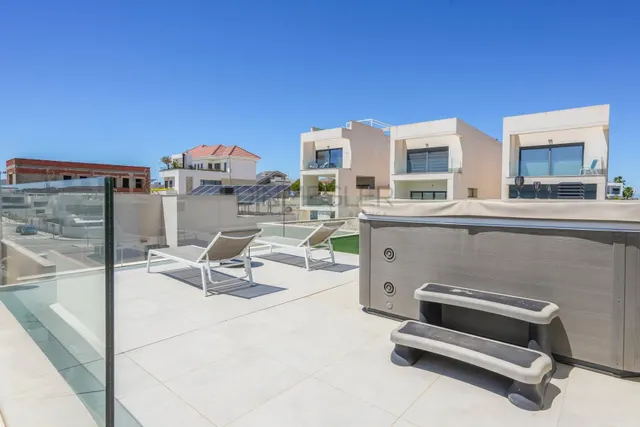 Chalet moderno de 4 dormitorios en Benijófar — 45