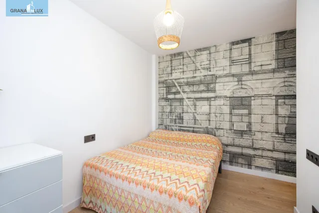 Exclusivo piso con terraza y vistas despejadas en El Serrallo. — 31