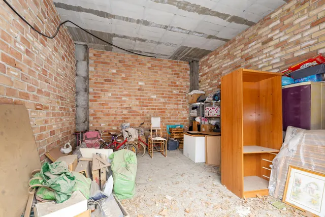 Local comercial mas cochera 142 m — 13