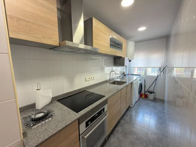 Espacioso y Moderno Piso Reformado en Altozano, Alicante - ¡Tu Nuevo Hogar Te Espera! — 8
