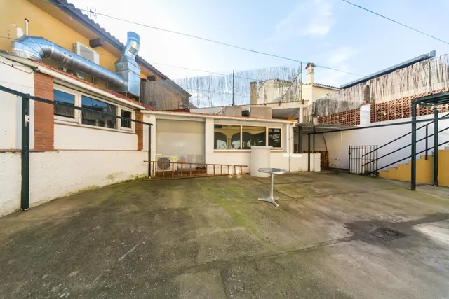 Restaurante con casa en preciosa ubicación de Cerdanyola — 40