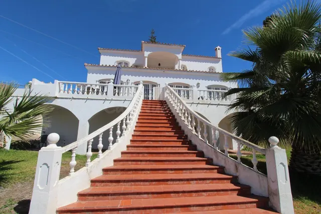 VILLA INDEPENDIENTE CON 4 habitaciones - foto 4