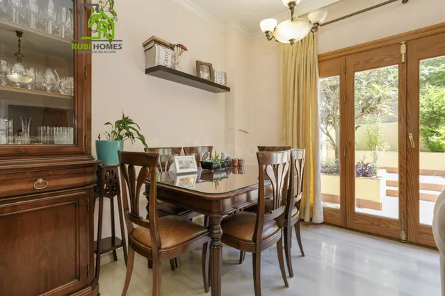 CASA ADOSADA EN VENTA - GRANADA (El Realejo) — 2