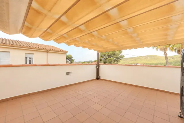 Casa exclusiva y sostenible en Bosques de Tarragona — 40
