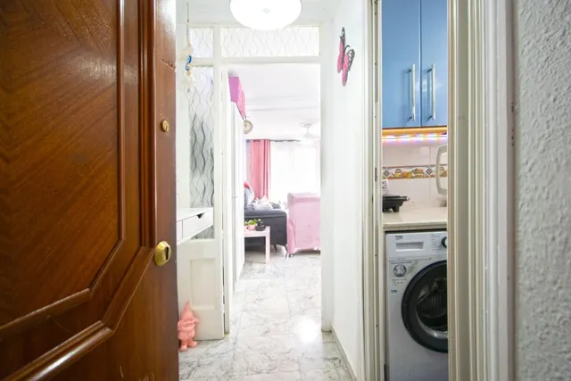 Bonita vivienda reformada con patio privado en Plaza del Gen - foto 4