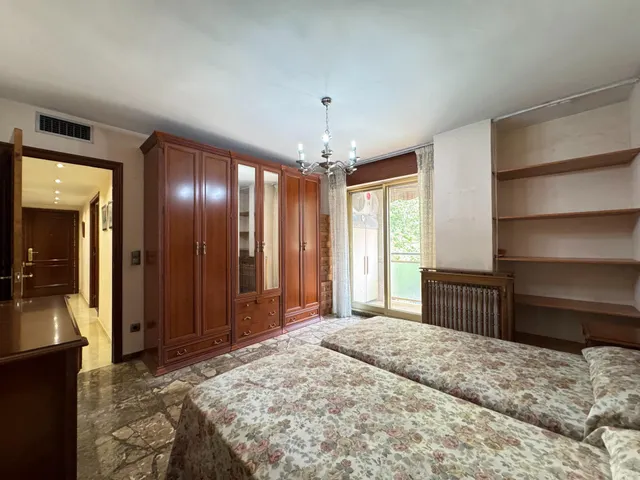 Amplio y Moderno Piso en Avd. Navarra, Zaragoza — 13