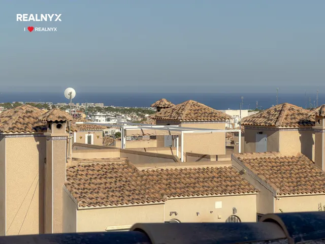 Orihuela Costa! Impresionante Villa Mediterranea con generosa parcela y amplias terrazas + Solarium privado con vistas panorámicas y piscina privada — 25