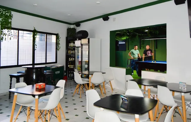 TRASPASO BAR CON AMPLIA TERRAZA EN PLENO CENTRO DE TORREMOLINOS — 5
