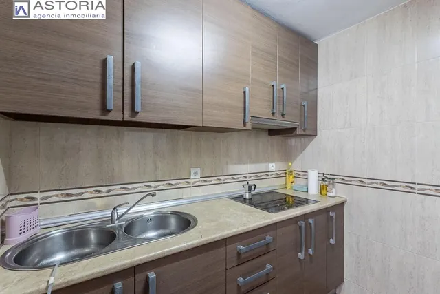 PISO JUNTO AVENIDA DE ANDALUCIA — 16