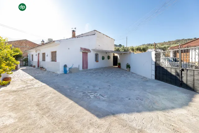 Chalet en zona residencial de Deifontes — 14