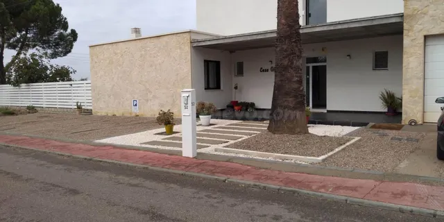 Chalet 6 habitaciones 406m² en venta - Urb. vista del aljara