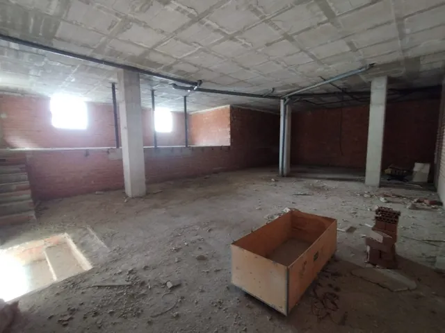 LOCAL COMERCIAL EN LORQUÑ — 4