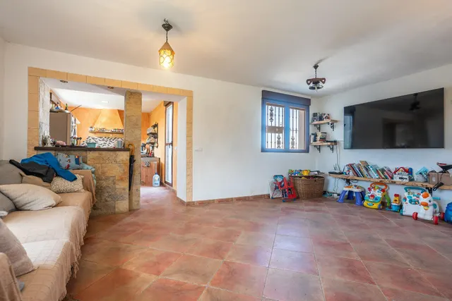 Casa con parcela en perfecto estado — 26