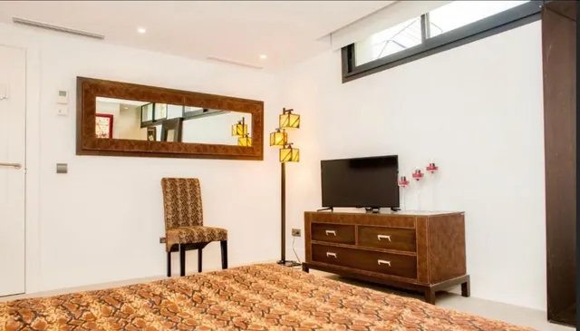 Villa 4 habitaciones 300m² en alquiler - Costa Del Sol — 22