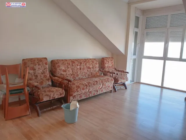 ATICO A ESTRENAR DE TRES DORMITORIOS Y DOS BAÑOS JUNTO A MER - foto 3