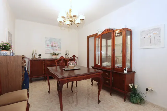 Piso en venta junto a calle Ángel Bruna de 110 m2, 3 dormitorios, baño y aseo, balcon y terraza acristalada — 26