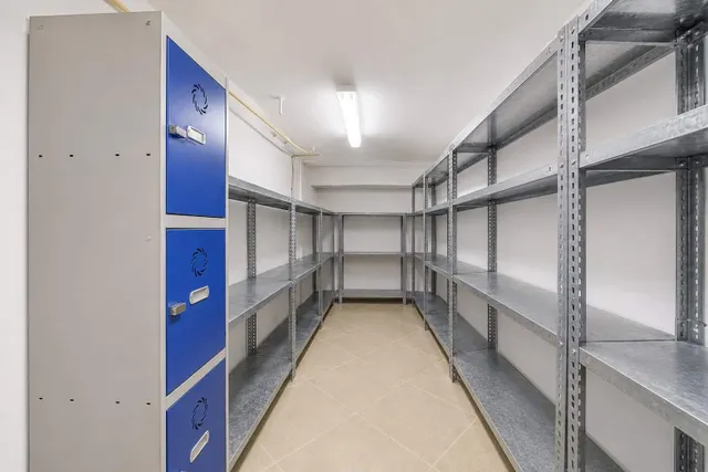 Local comercial en alquiler en pleno centro – Disponible desde el 1 de septiembre — 9