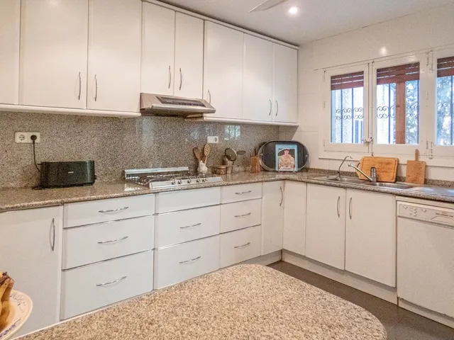 Villa 6 habitaciones 268m² en venta - Aguamarina - foto 4