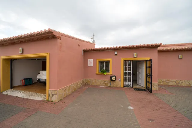 Villa  de 5 dormitorios en venta en Orba, Costa Blanca. — 37