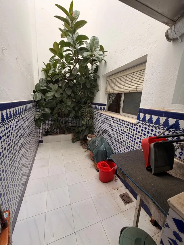 Amplia Casa en La Merced: Ideal para Familias o Inversores — 8
