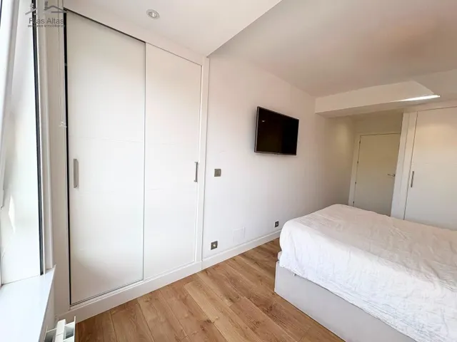 Luz, vistas al Parque de Marte y la playa a un paseo: tu refugio perfecto y casi a estrenar en plena Calle de la Torre — 22