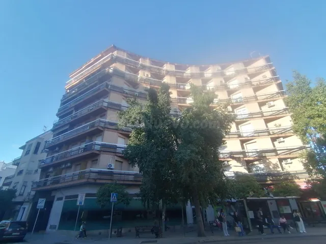 ¡¡VIVIENDA EXTERIOR EN PLENA PLAZA DE COSTASOL !!