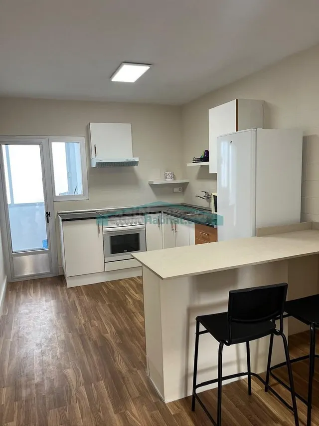 PISO DE 95 M2 CON 3 habitaciones, 2 BAÑOS Y BALCÓN EN ALCOY — 5