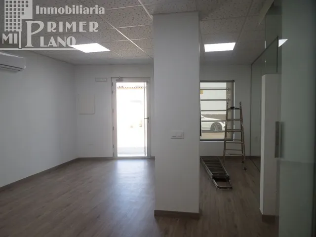 Oficina 110m² en venta - Avda. Antonio Huertas — 11