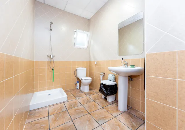 SE VENDE  Nave Industrial en Dúrcal con Instalaciones Completas y Cámara Frigorífica — 13