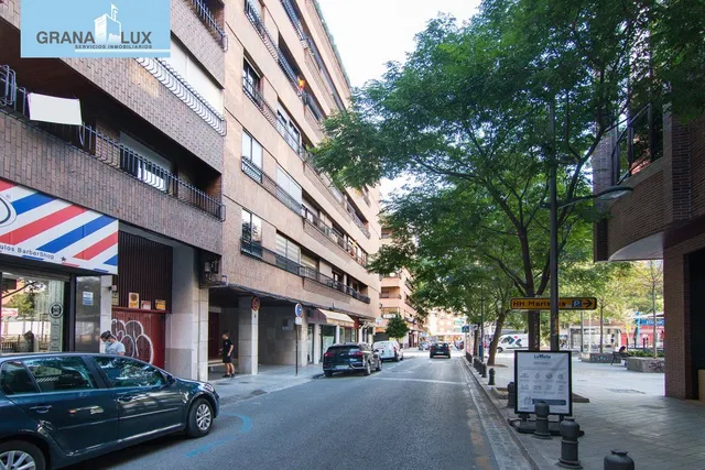 CALLE TRAJANO. Plaza Menorca — 33